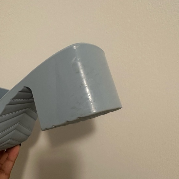 Gucci Women's Blue Slide Sandals - Picture 5 of 10